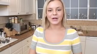 Cooking with the sexy blonde Bree Olson